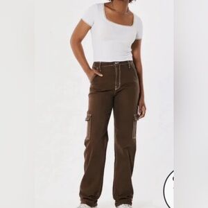 Hollister Ultra High-Rise Dad Jean (Vintage Stretch in Brown) ✨🤎